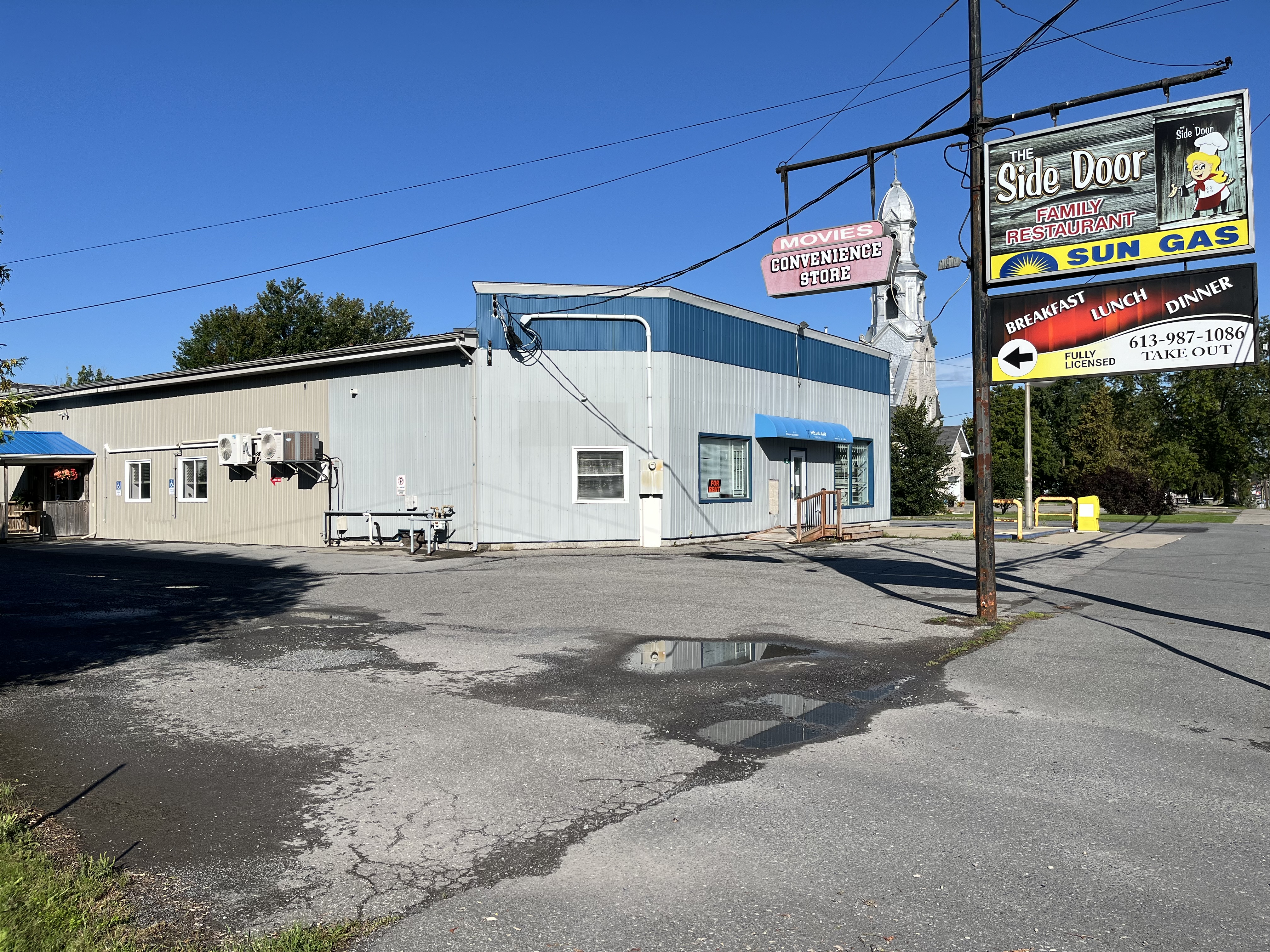 side view of 33 Queen st