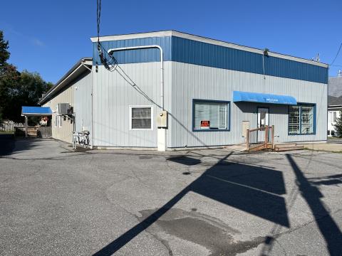 exterior of 33 queen st crysler
